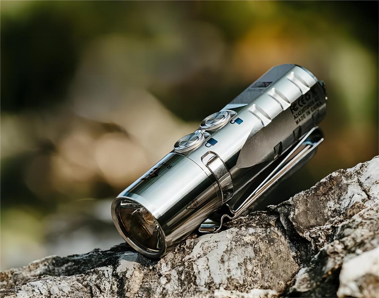aurora a6 usb rechargeable keychain signal flashlight RovyVon A7 USB-C GITD High Output / White/UV / Reflector At the time of releasing the 3rd generation Aurora keychain flashlights The smallest Multipurpose Rovyvon EDC