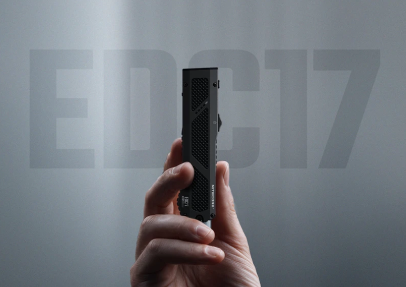 NITECORE EDC17 ブラック 1500ルーメン　多機能　未開封 Nitecore EDC17 1500 Lumen Rechargeable EDC Flat Flashlight with