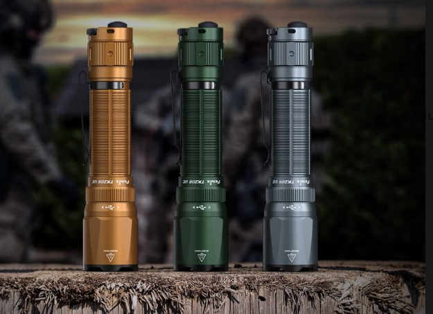 fenix 14500 flashlight Peak Focus Pro AA / by Maratac The Fenix TK15R is designed to exceed the highest expectations and combines the advanced adaptive light control system IRIS X with robust tactical performance Fenix E12 V3 EDC Flashlight
