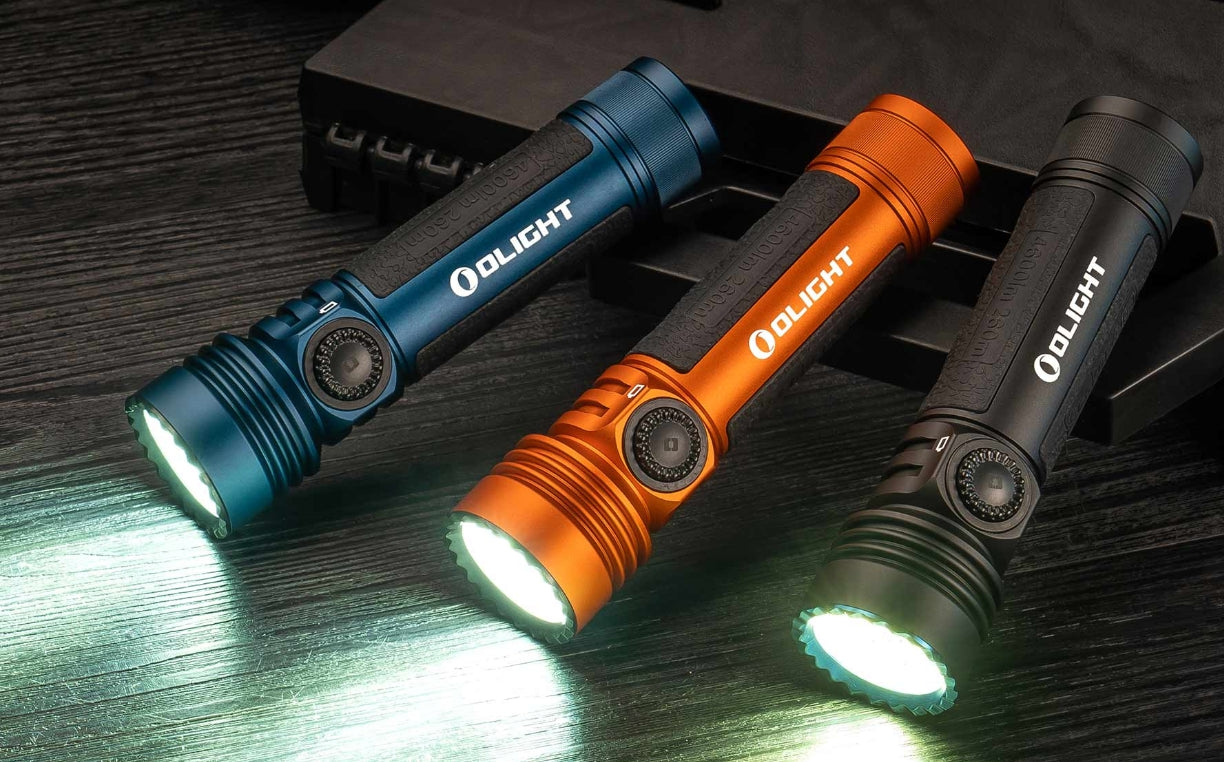 OLIGHT Seeker 4 Pro Rechargeable Flashlight Powerful 4600 Lumen W/ USB C  Holster