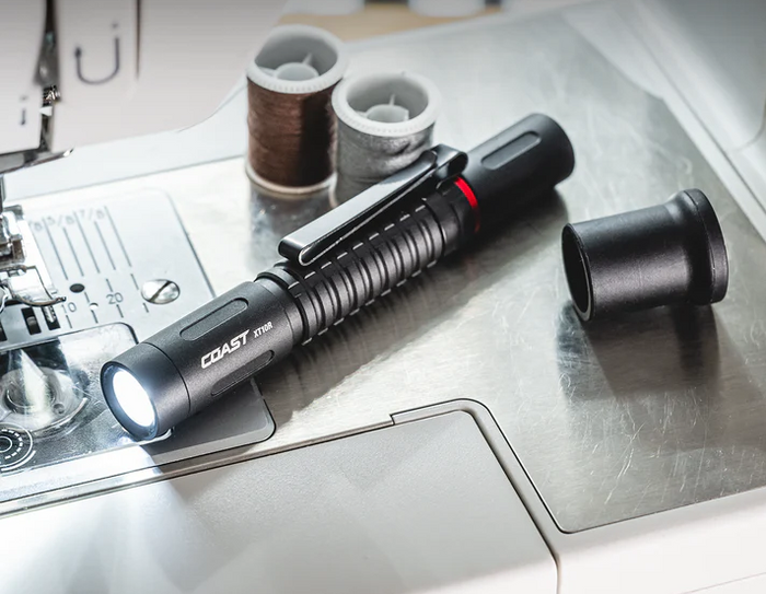 Coast Release XT10R 280 lumens compact dual power AAA pen light