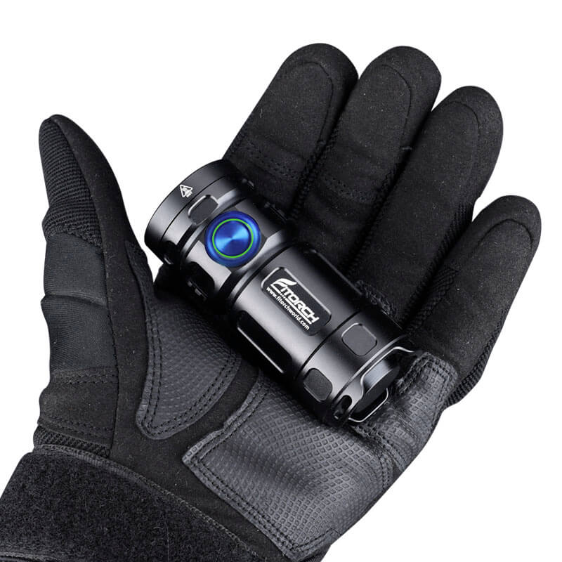 Fitorch P25GT wiederaufladbare superhelle LED-Taschenlampe