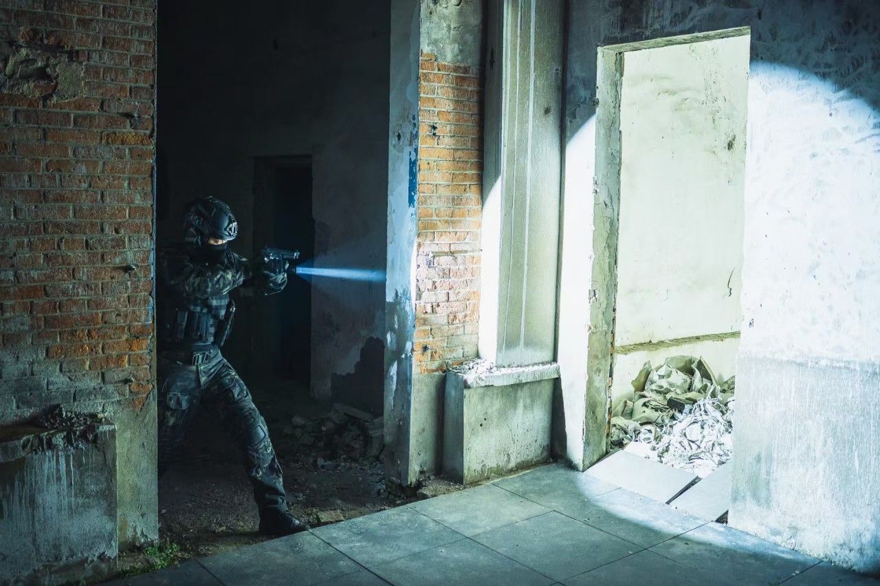 Weltool T12Plus "Nine Dragons" 3TAC taktische Taschenlampe