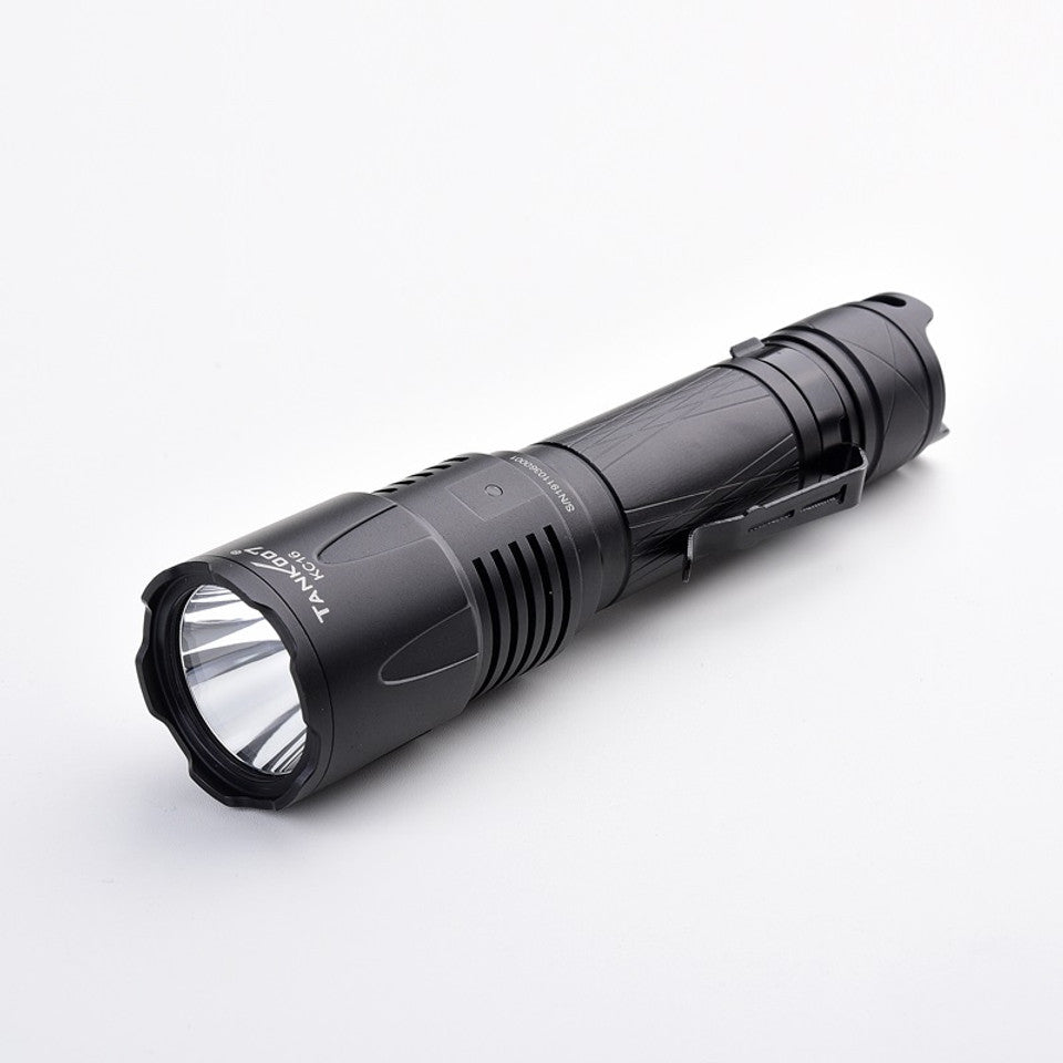 TANK007 KC16 Taktische Taschenlampe für den Außenbereich
