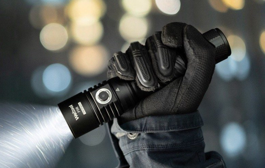 Weltool Introduces F9R Pilgrim Powerful 5400 lumens output flashlight