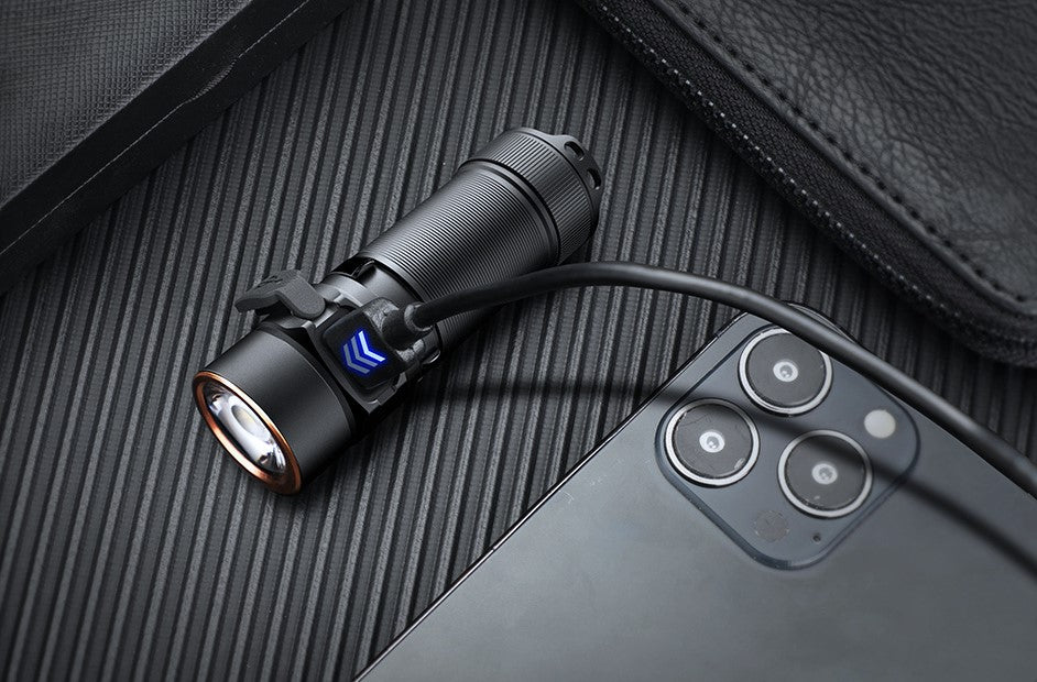 Fenix E18R V2.0 Ultra-compact EDC Flashlight,67mm burst 1200 lumens brightness