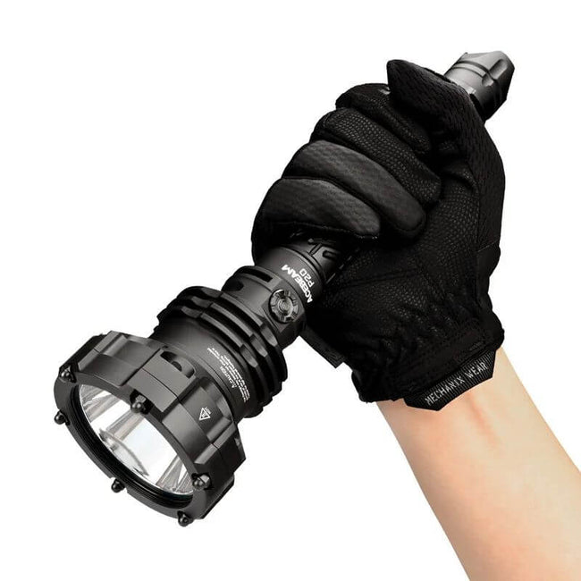 Acebeam P20 Professionelle Taschenlampe für große Entfernungen