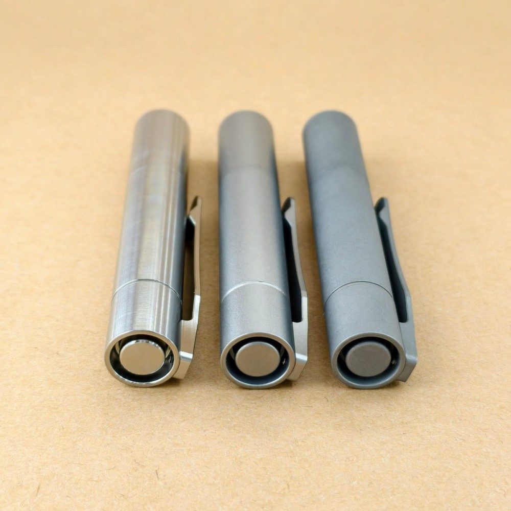 Pineapple mini MK3-Ti- Cylinder EDC Flashlight