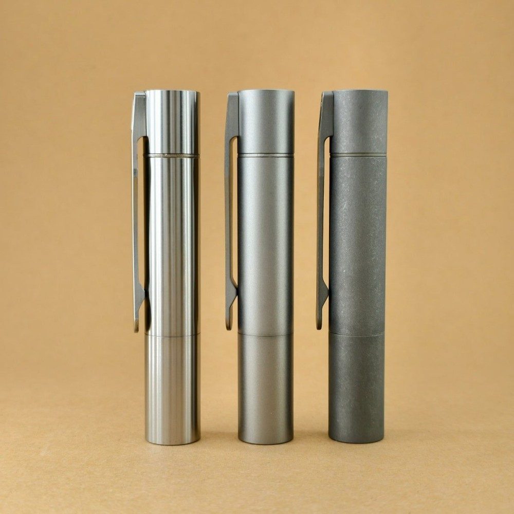 Pineapple mini MK3-Ti- Cylinder EDC Flashlight