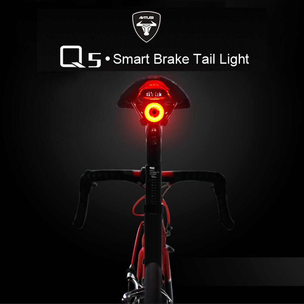 Luci Bici Anteriori TOWILD CL1600, 1600 Lumen, Batteria 5000mAh Ricaricabile USB-C - Impermeabile IPX6, Sensore Vibrazioni