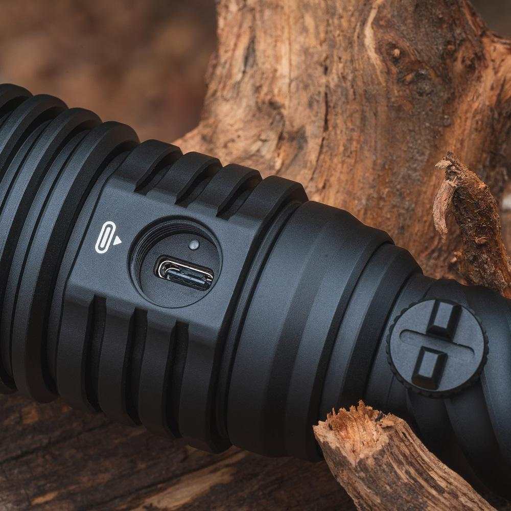Weltool W5R Pro Thunderbolt LEP Rechargeable Flashlight