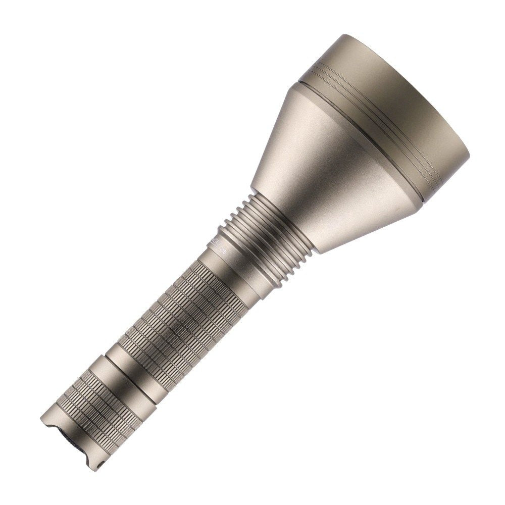 Convoy L21B SFT40 21700 flashlight