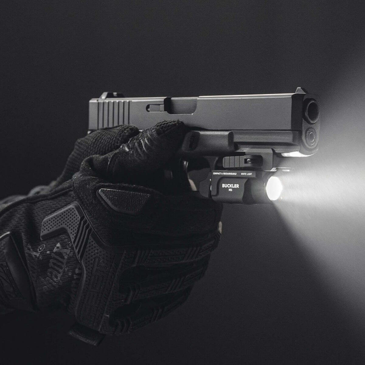 Armytek Buckler M1 Weapon Light