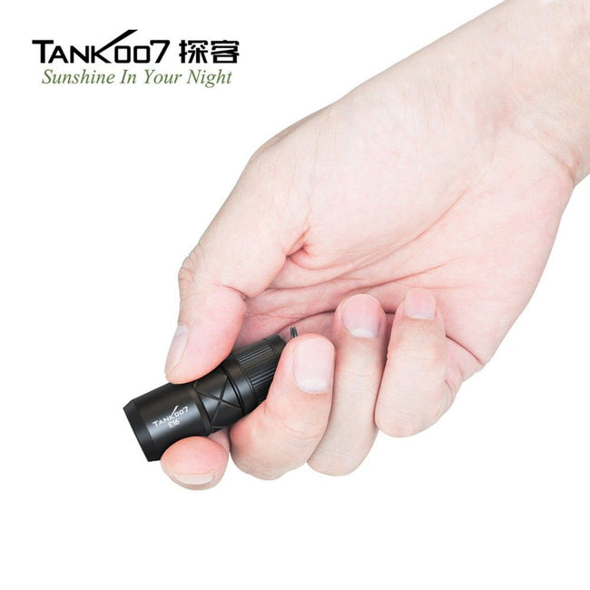 Tank007 E16 MINI Zoomable Keychain Flashlight